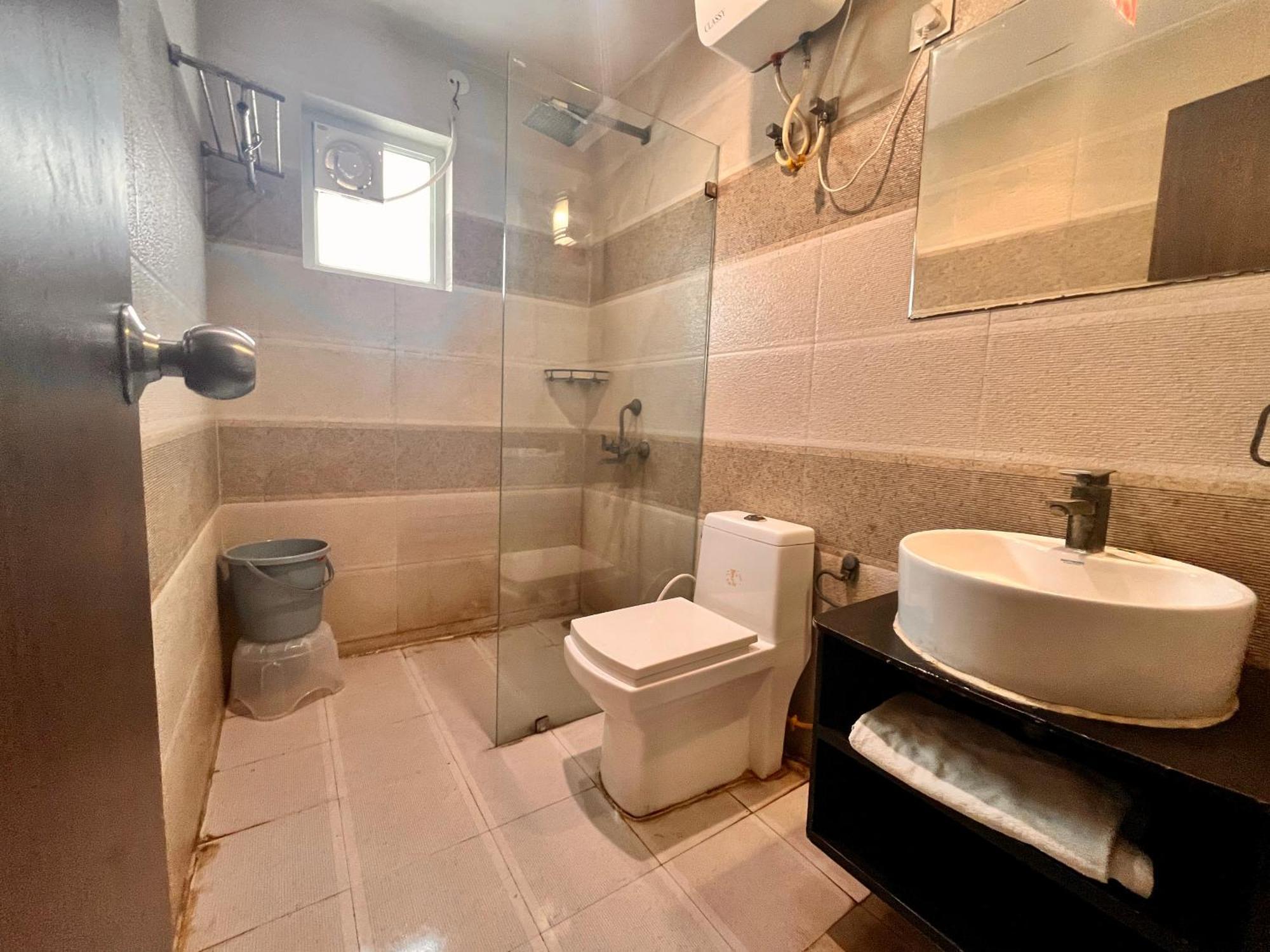 Pearl Grand Boutique Cottage In Omaxe Anandam Vrindavan - #Premium Ac Rooms With Balcony #Big Parking #Lift #Garden #Peaceful Area #Near Prem Mandir #Property Of The Year #Most Awarded Exterior foto